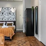 Appartement Center Located Alexander *