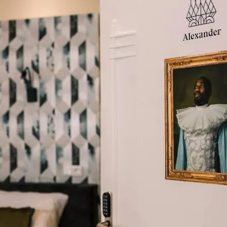 Center Located Alexander Tilburg