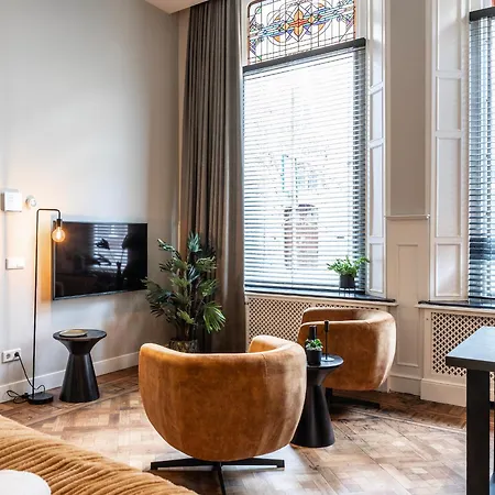 Appartement Center Located Alexander