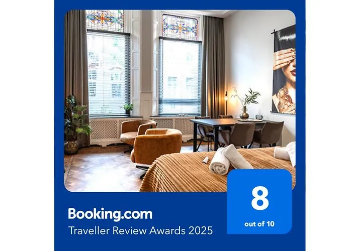 Center Located Alexander Apartment *