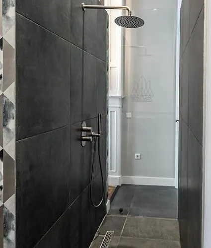 Center Located Alexander